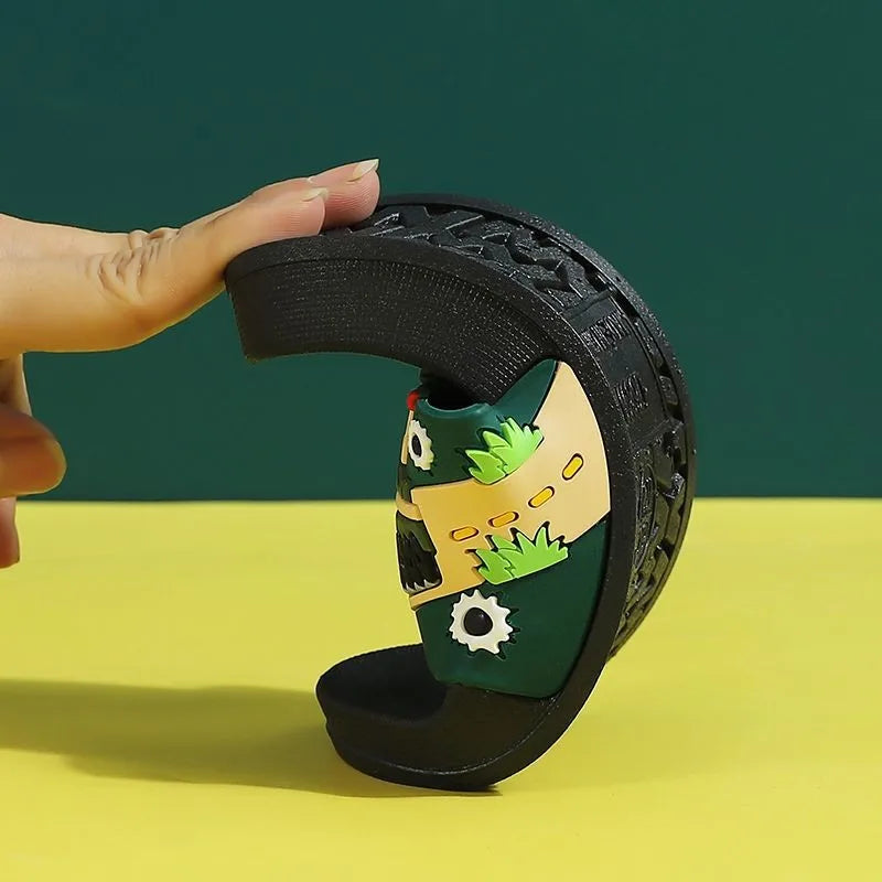 Zapatillas sin mangas de dibujos animados de verano para niños y niñas, chanclas de Pvc para el hogar, sandalias de playa antideslizantes para niños grandes de 3 a 14 años