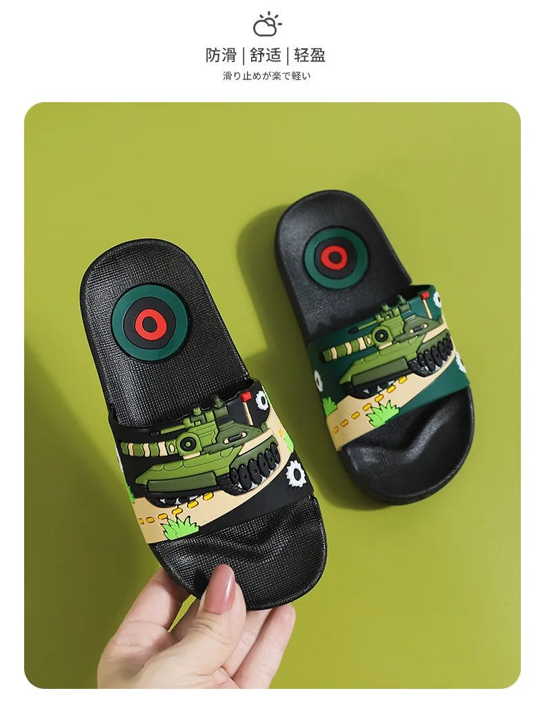 Zapatillas sin mangas de dibujos animados de verano para niños y niñas, chanclas de Pvc para el hogar, sandalias de playa antideslizantes para niños grandes de 3 a 14 años