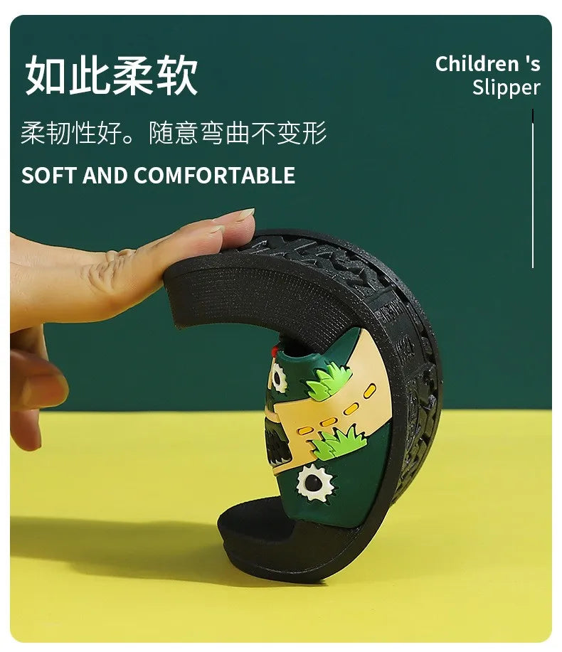 Zapatillas sin mangas de dibujos animados de verano para niños y niñas, chanclas de Pvc para el hogar, sandalias de playa antideslizantes para niños grandes de 3 a 14 años