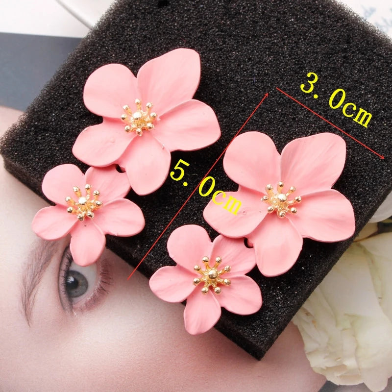 Pendientes coreanos grandes de doble flor para mujer, aretes llamativos de Metal para fiesta en la playa, joyería bohemia de moda, regalo para niña