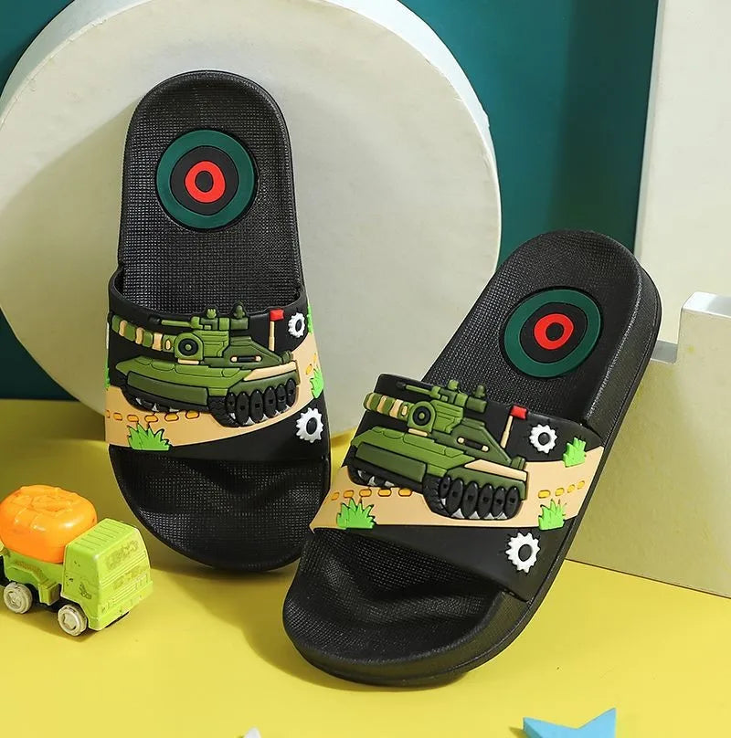 Zapatillas sin mangas de dibujos animados de verano para niños y niñas, chanclas de Pvc para el hogar, sandalias de playa antideslizantes para niños grandes de 3 a 14 años