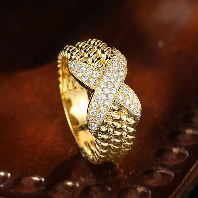 Luxury Women's Yellow Gold Diamond Ring Round Brilliant Cut Natural G Color Engagement Jewelry T0741