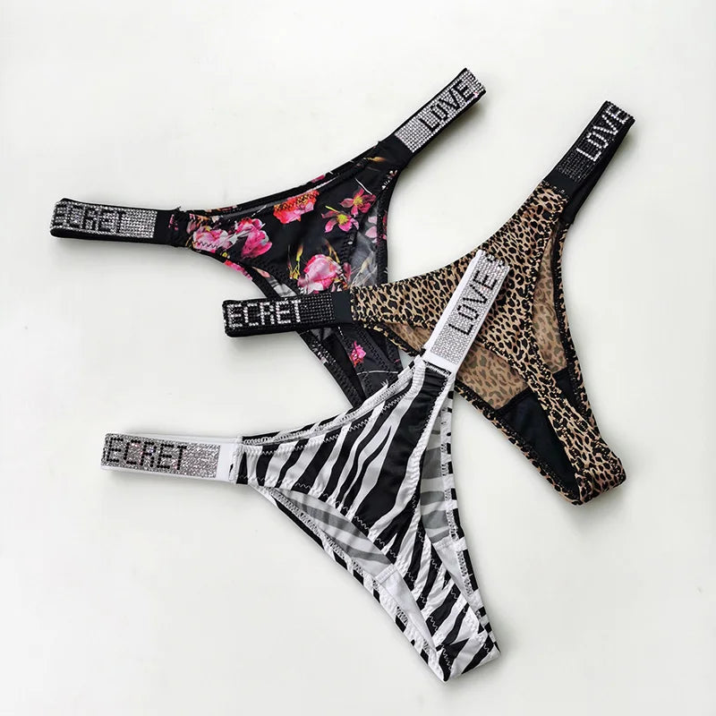 Tangas sexis de cintura baja para mujer, bragas con diamantes de imitación y letras, Tanga deportiva, pantalones cortos, calzoncillos con espalda en T, talla S-XL para Fitness