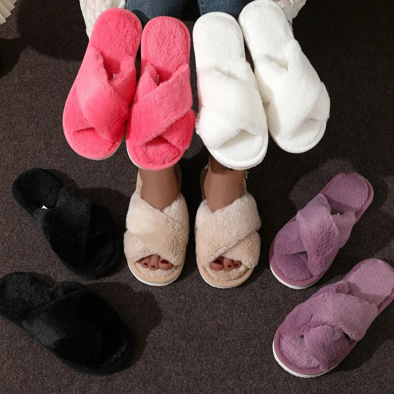Zapatillas de piel con tiras cruzadas a la moda para mujer, Zapatillas de casa de felpa cálidas y ligeras para interiores, chanclas de pareja de tacón plano de piel sintética de talla grande 43