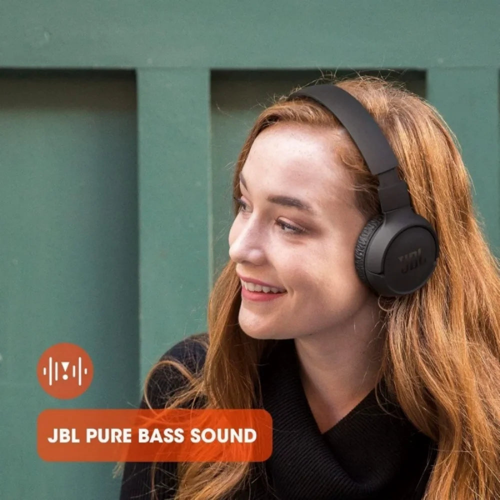 Audífonos inalámbricos JBL Tune 510BT con Bluetooth, sonido de bajos profundos, batería de larga duración, carga rápida USB-C, plegables, con cable protector.