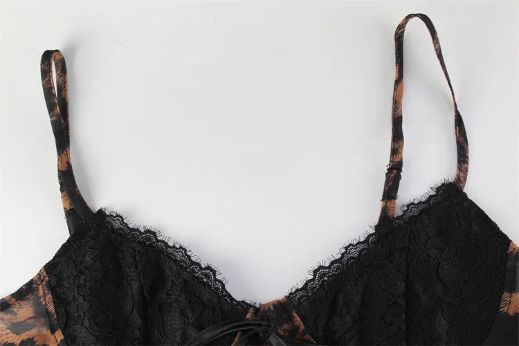 Ahagaga-Mini Vestidos sexis de leopardo para mujer, camisola sin mangas con cuello en V, lazos de encaje ajustados, ropa de calle sin espalda, Vestidos ceñidos