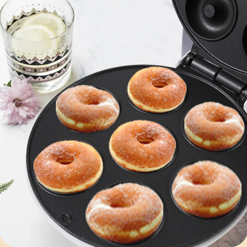Mini máquina para hacer rosquillas, superficie antiadherente para niños, desayuno, aperitivos, postres, hace 7 donuts, electrodomésticos de Color blanco