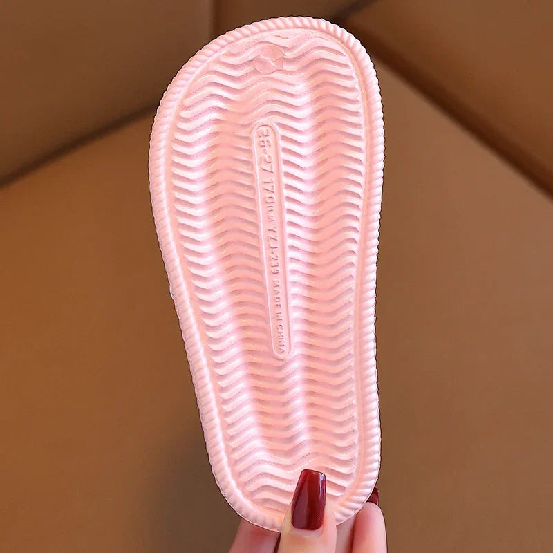 Nuevas Pantuflas Infantiles de Verano para Niñas y Niños, Antideslizantes para Baño y Playa, Sandalias de Suela Blanda para Bebés