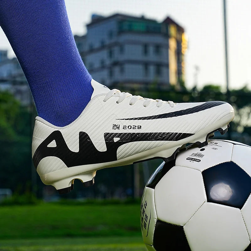 Botas de Fútbol Profesionales FG/TF para Hombre, Tacos Largos para Césped, Transpirables, Ligeras y Cómodas para Entrenamiento