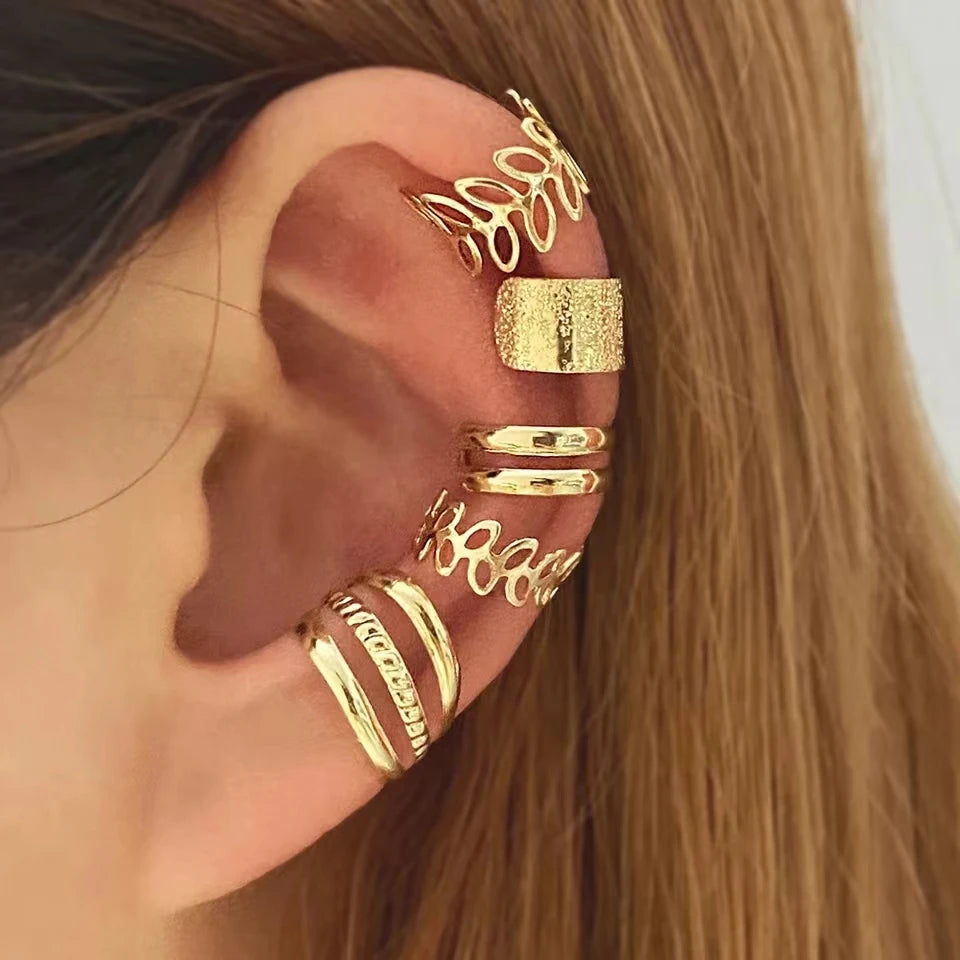 Pendientes elegantes de hojas de Color dorado para mujer, Clips para las orejas negros sin perforación, pendientes de cartílago falso, joyería diaria