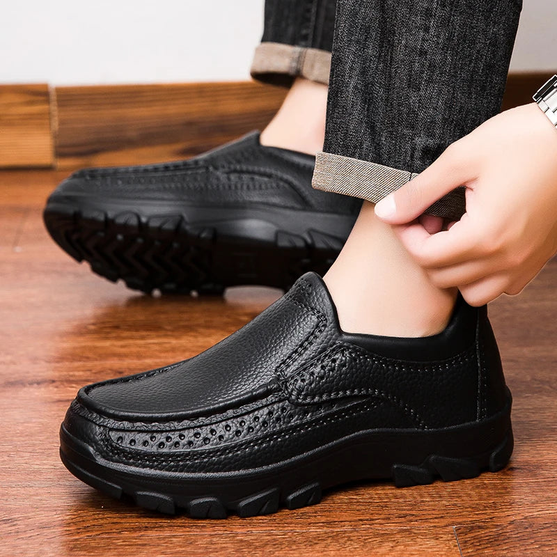 Zapatos de chef para hombre, zapatos de trabajo de cocina impermeables y a prueba de aceite, ultraligeros, antideslizantes, de suela blanda EVA, informales, para jardín