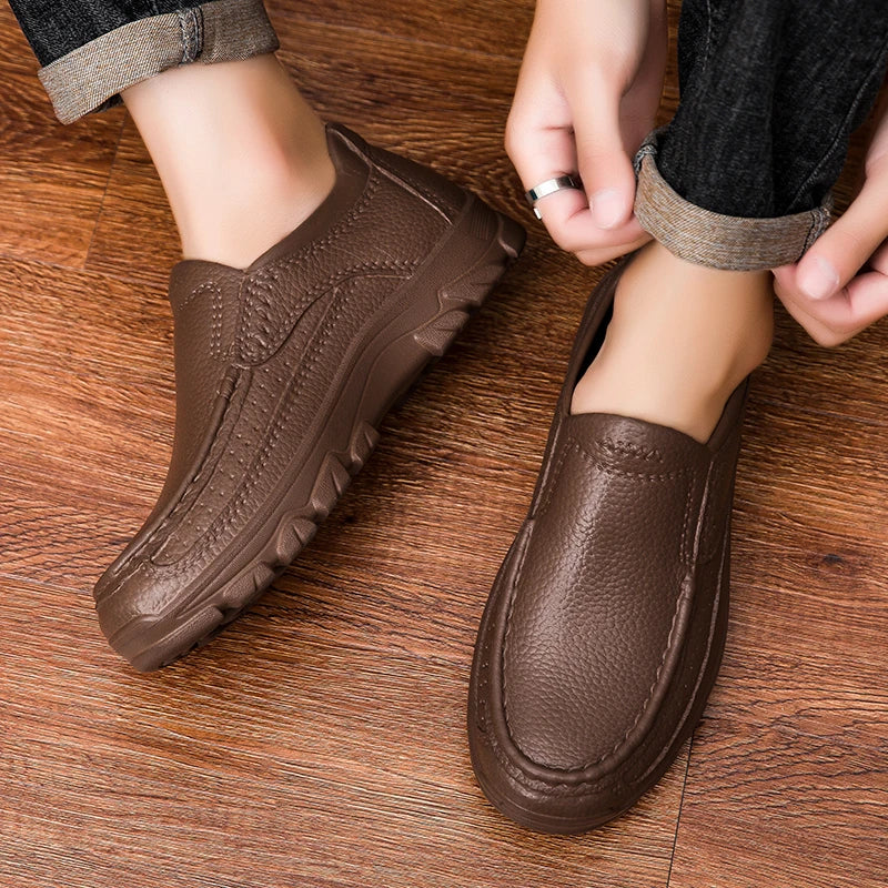 Zapatos de chef para hombre, zapatos de trabajo de cocina impermeables y a prueba de aceite, ultraligeros, antideslizantes, de suela blanda EVA, informales, para jardín
