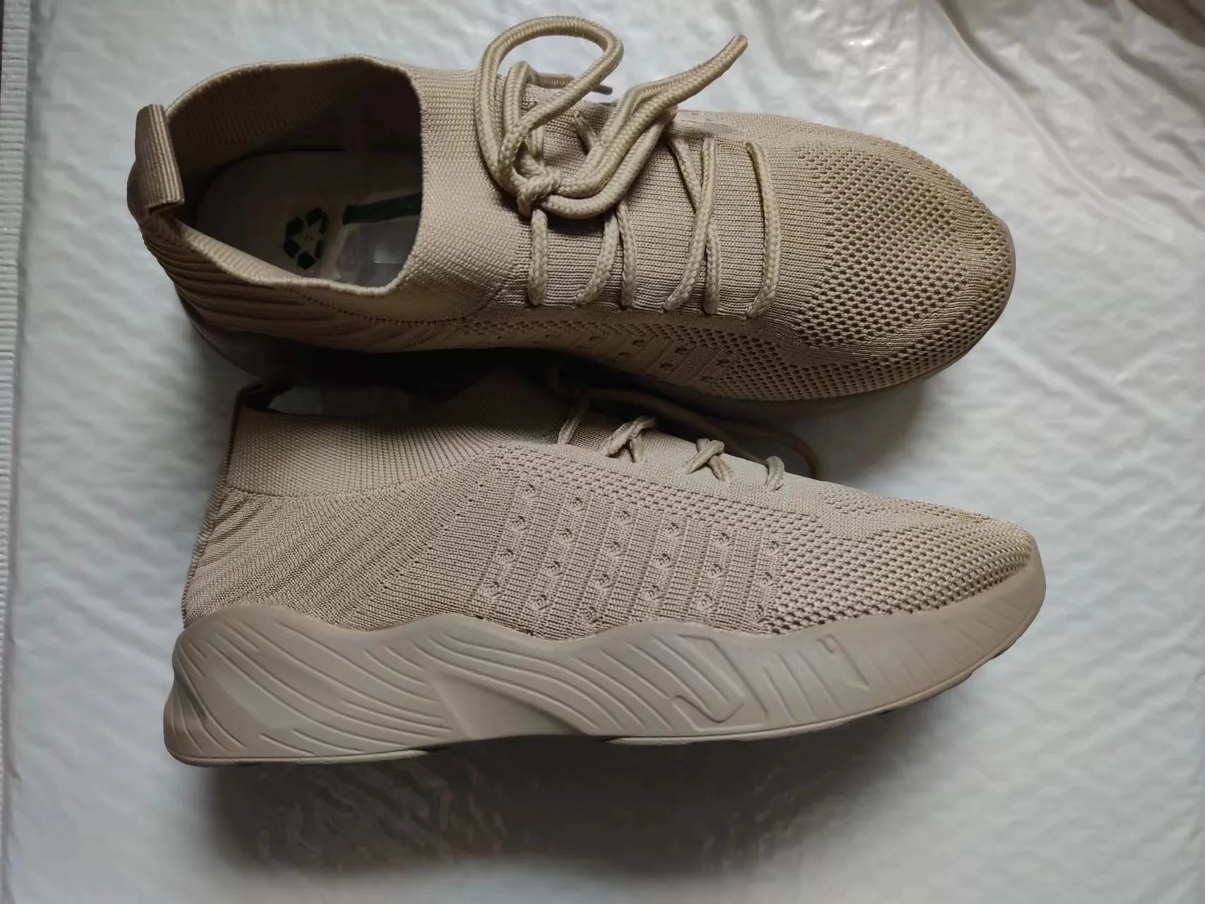Zapatos deportivos informales rojos para mujer, zapatillas de tenis de malla cómodas, zapatillas ligeras para mujer, zapatos vulcanizados para estudiantes de talla grande 43, novedad de 2025