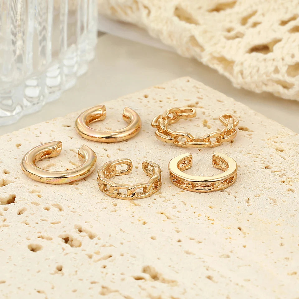 Pendientes elegantes de hojas de Color dorado para mujer, Clips para las orejas negros sin perforación, pendientes de cartílago falso, joyería diaria
