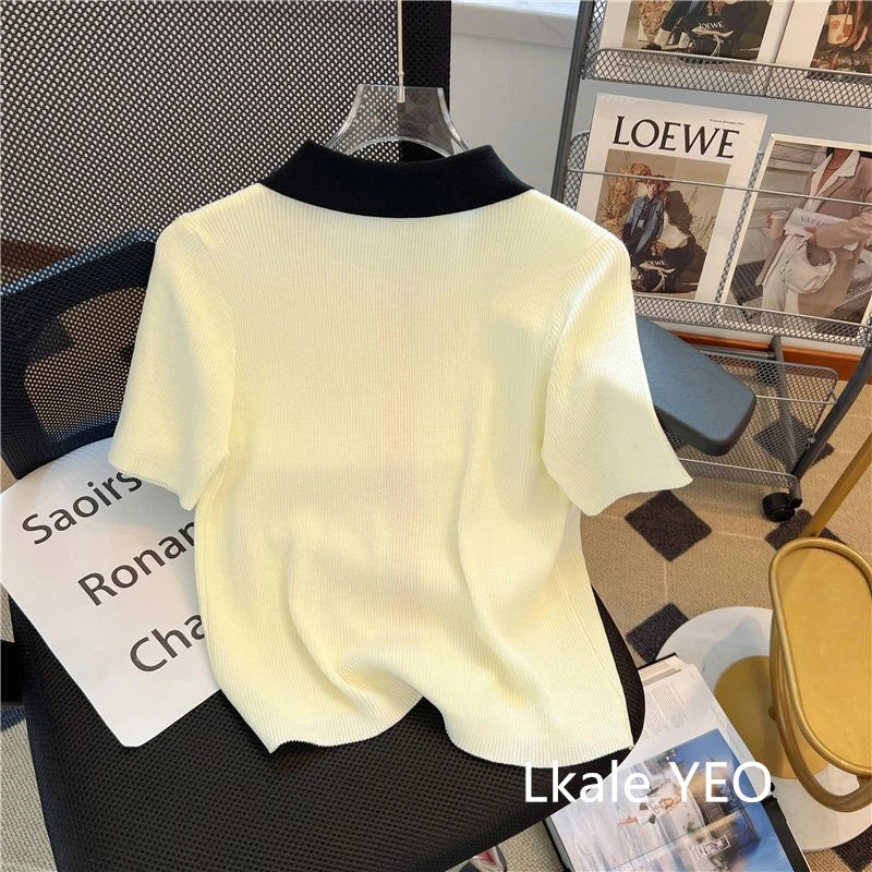 Primavera Verano 2025 diseño Sense Polo cuello mujer camiseta Casual cómoda Color contrastante Be All-match señoras Top de punto