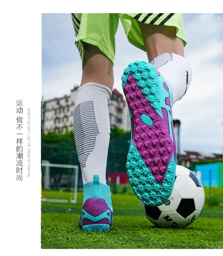 Zapatos de fútbol rosas a la moda para hombre, botas de fútbol ligeras profesionales con calcetín, zapatillas de fútbol originales antideslizantes para exteriores