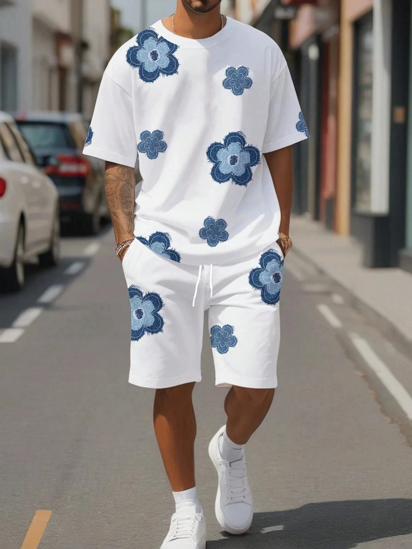 Conjunto de camiseta y pantalones cortos con estampado gráfico de flores en blanco y negro para hombre, conjunto de 2 piezas con cuello redondo, Top de manga corta, pantalones cortos con cintura elástica