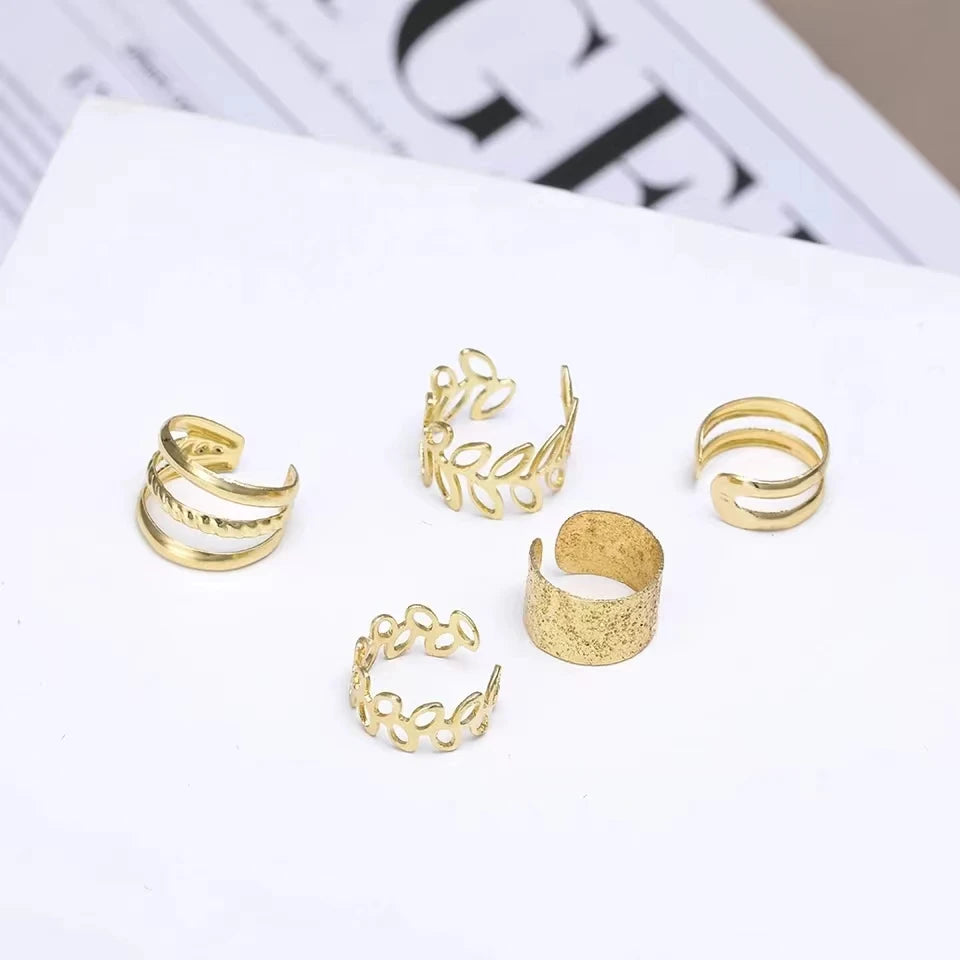 Pendientes elegantes de hojas de Color dorado para mujer, Clips para las orejas negros sin perforación, pendientes de cartílago falso, joyería diaria