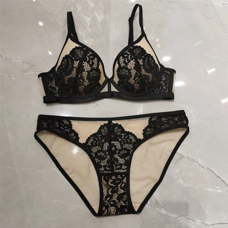 Conjunto de sujetador y bragas con forro fino de retazos de encaje sin espalda en U, ropa interior con realce, lencería hermosa para mujer, bragas de malla