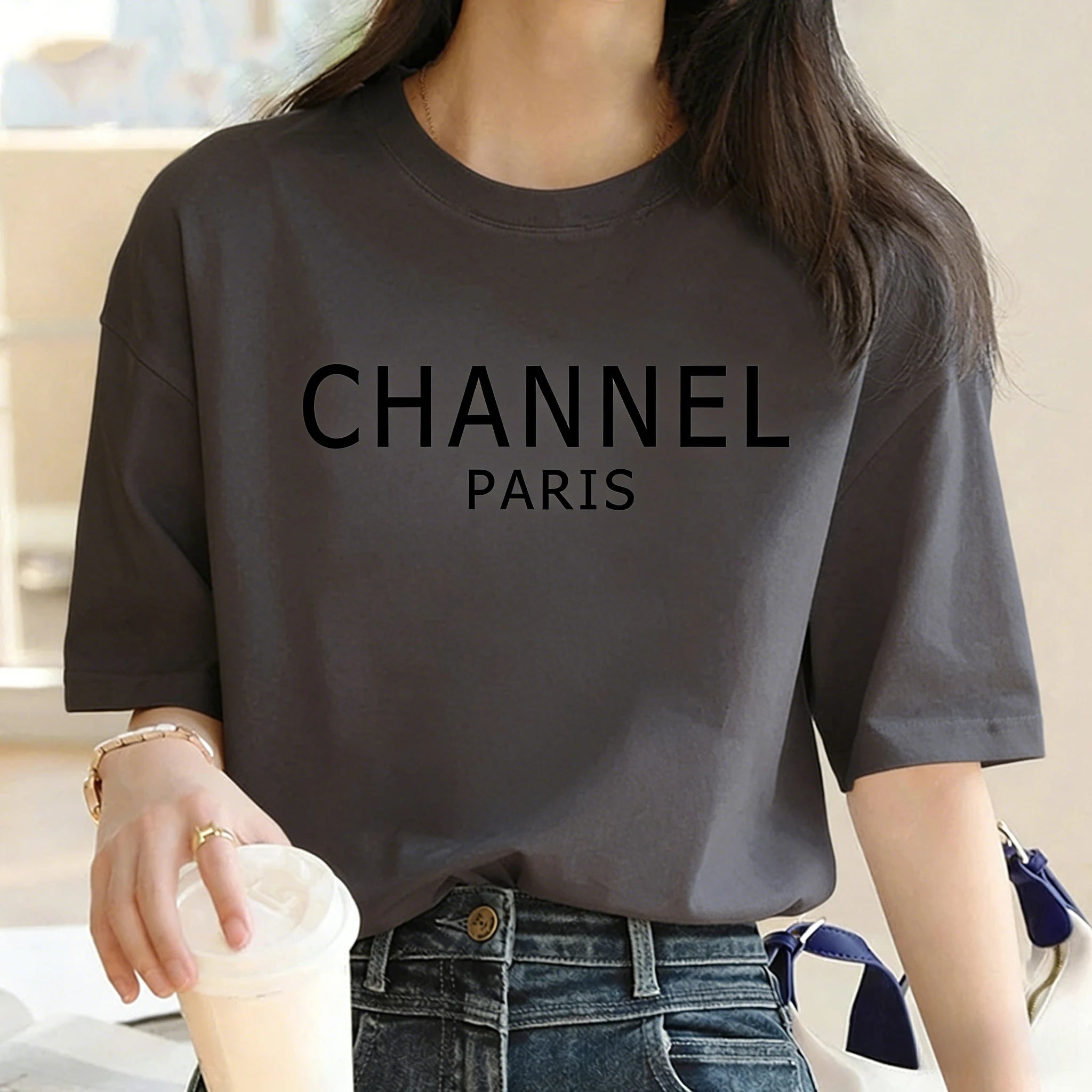 Camiseta de Marca de Lujo, Lavable a Máquina, Informal, Elegante, con Estampado Gráfico de CHANNEL, Cuello Redondo, Manga Corta, Ropa de Mujer