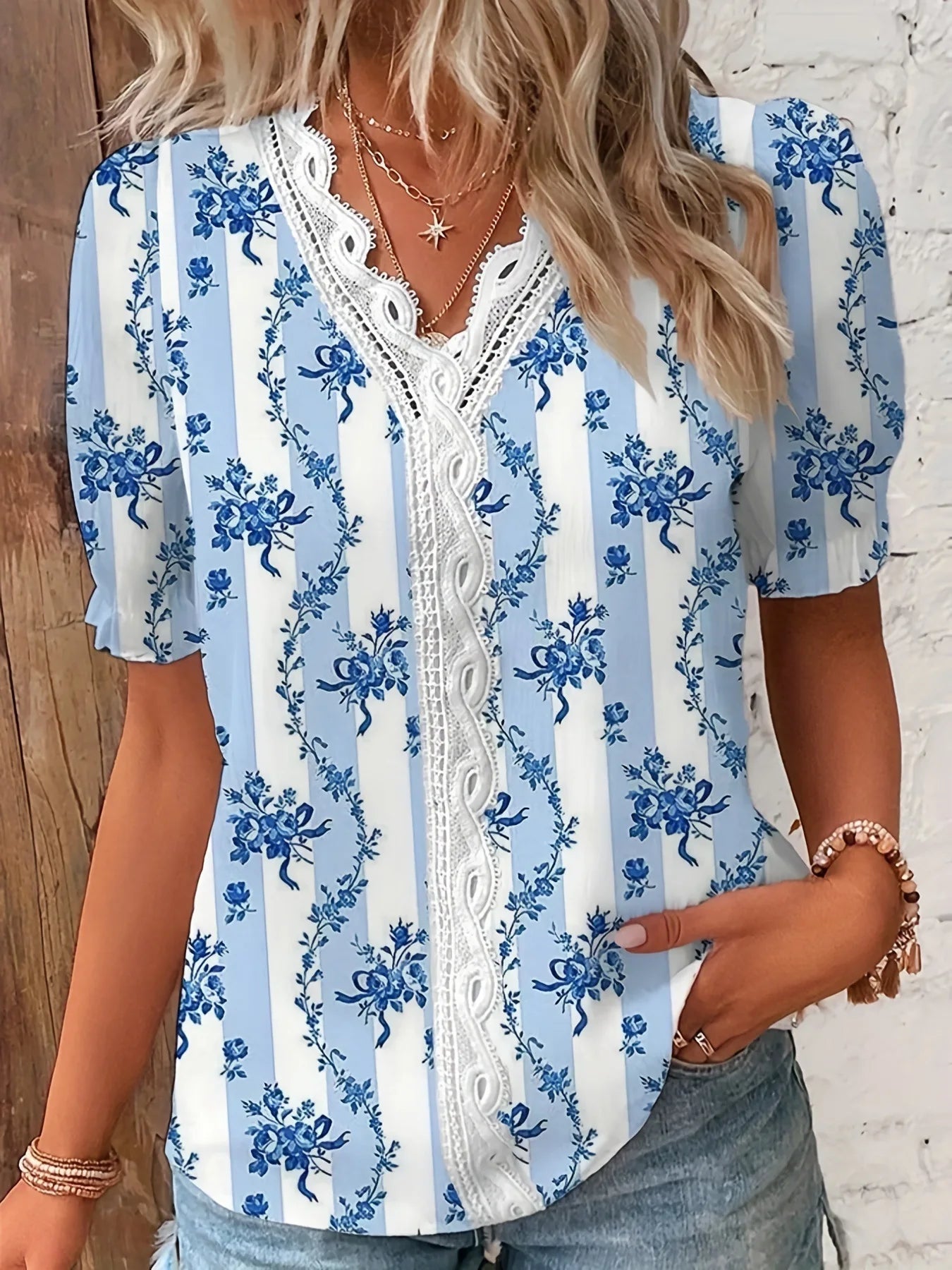 2024 moda Casual camisa de vacaciones mujer verano cuello pico ahueca hacia fuera blusa de Color sólido mujer elegante rayas Jacquard Casual Tops