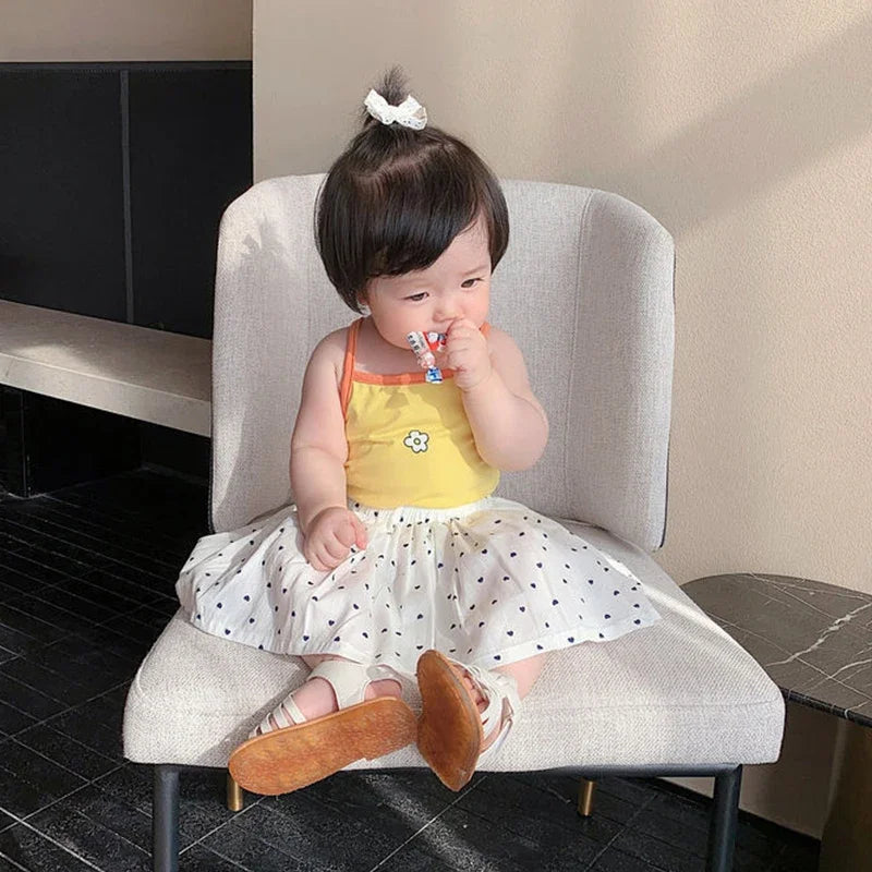 Ropa de verano para niños, camiseta sin mangas bonita de dibujos animados para niñas, chaleco informal coreano, camiseta bonita y dulce, disfraz para niñas 2024