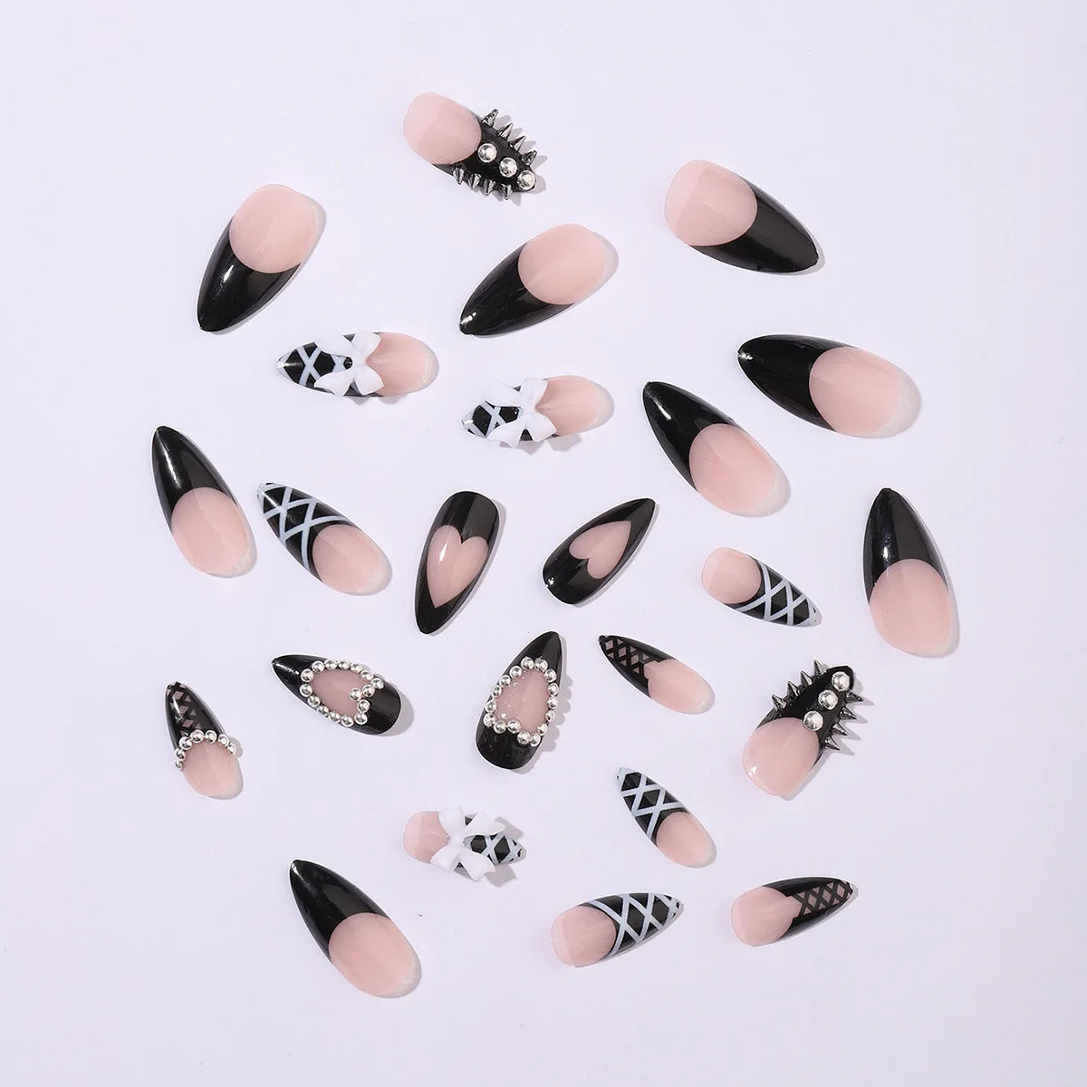 Uñas postizas negras con diseño de murciélago para Halloween, puntas de uñas decoradas con forma de almendra, con remaches y lazos, 24 unidades, uñas acrílicas reutilizables.