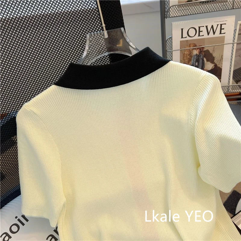 Primavera Verano 2025 diseño Sense Polo cuello mujer camiseta Casual cómoda Color contrastante Be All-match señoras Top de punto