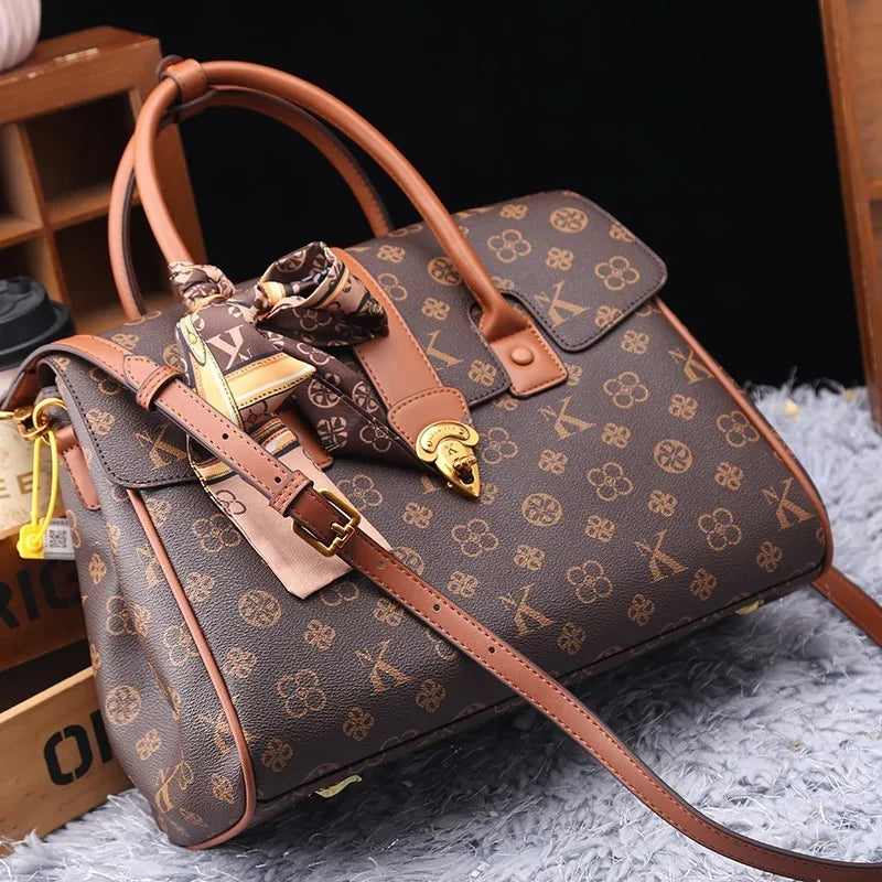 Bolso ligero de marca de lujo para mujer, bolso de gama alta versátil a la moda, bandolera de un solo hombro a la moda de gran capacidad, 2025