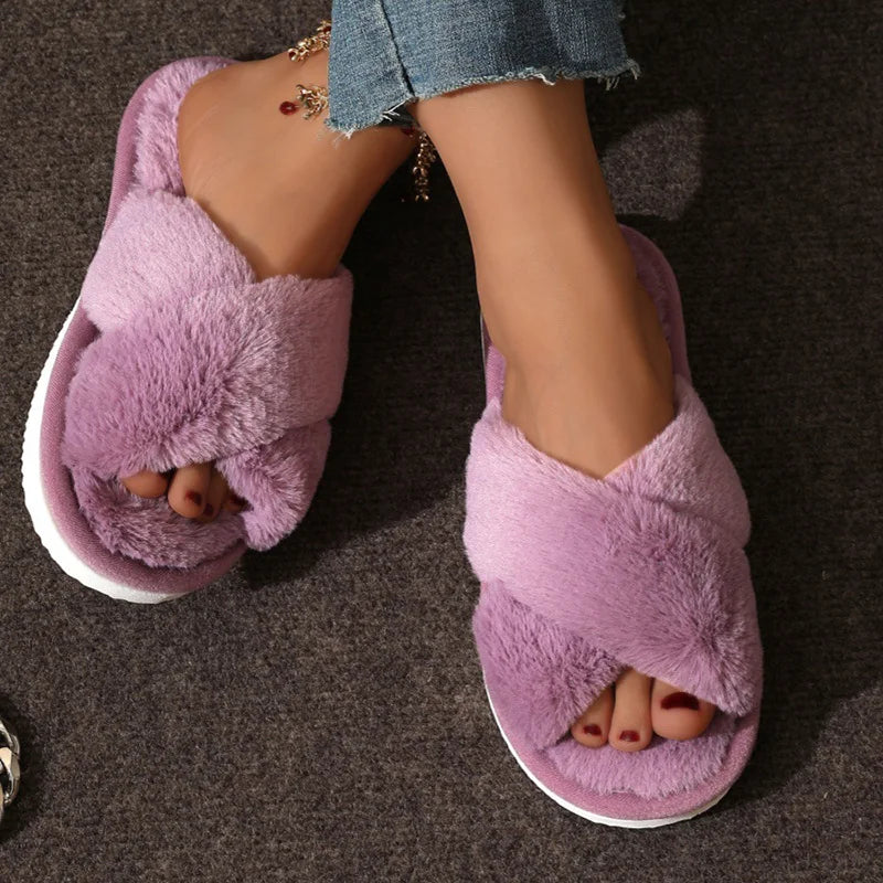 Zapatillas de piel con tiras cruzadas a la moda para mujer, Zapatillas de casa de felpa cálidas y ligeras para interiores, chanclas de pareja de tacón plano de piel sintética de talla grande 43