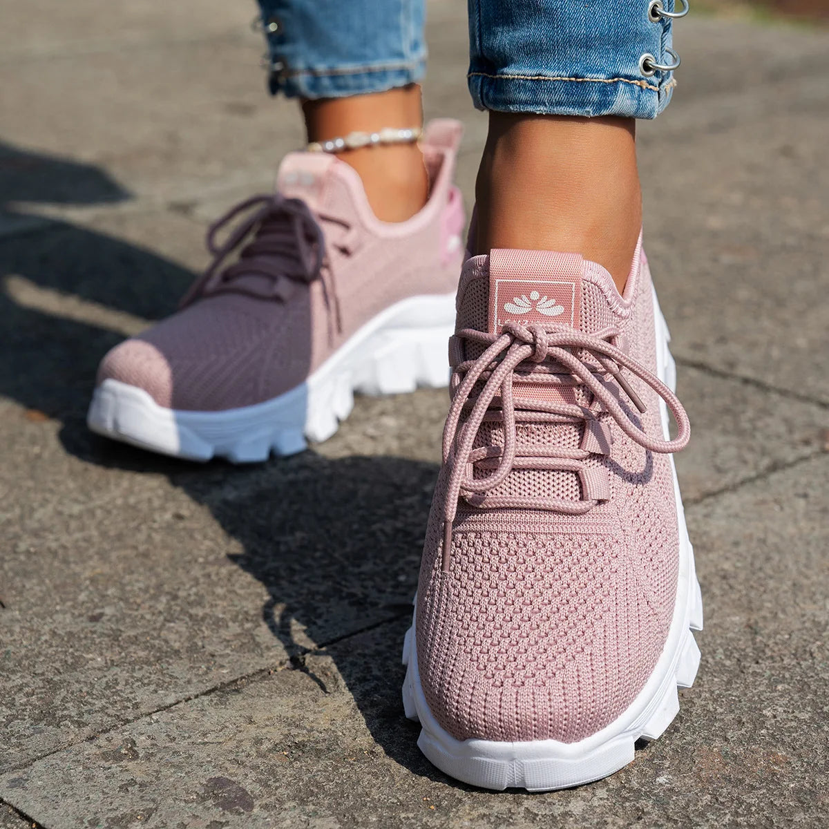 Zapatos de punto para mujer, zapatos ligeros y transpirables para mamá, talla grande, cómodos, antideslizantes, informales, suela plana, sin cordones, primavera 2025