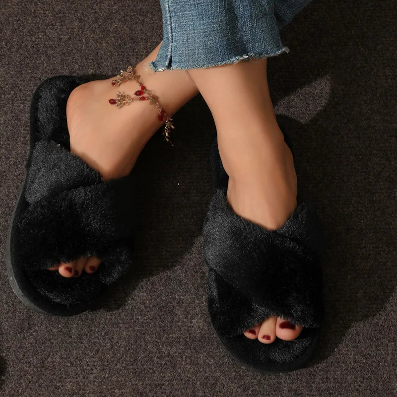 Zapatillas de piel con tiras cruzadas a la moda para mujer, Zapatillas de casa de felpa cálidas y ligeras para interiores, chanclas de pareja de tacón plano de piel sintética de talla grande 43