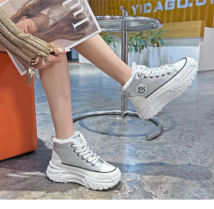 Botas planas de nuevo estilo para mujer, zapatos de algodón cálidos y gruesos con forro polar, zapatos blancos pequeños de alta calidad, Hx-q037, invierno 2023