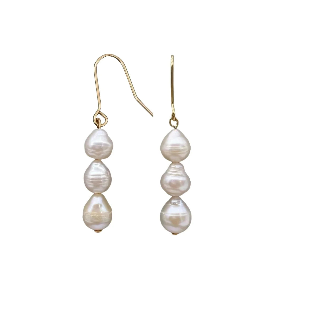 Nuevos pendientes barrocos de perlas de agua dulce de moda. Pendientes largos de tres cuentas simples, elegantes y versátiles.