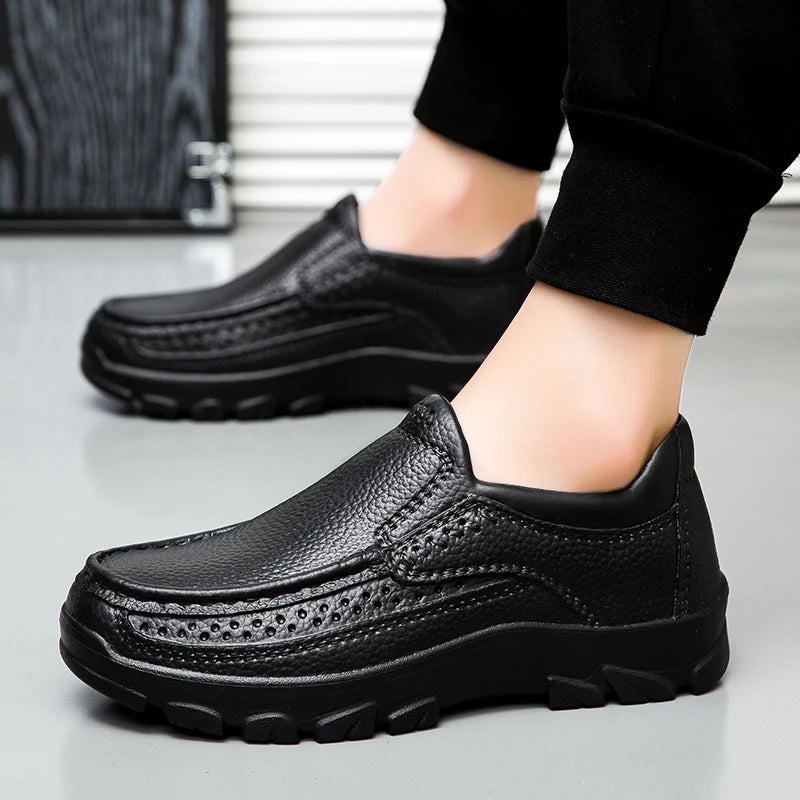 Zapatos de chef para hombre, zapatos de trabajo de cocina impermeables y a prueba de aceite, ultraligeros, antideslizantes, de suela blanda EVA, informales, para jardín