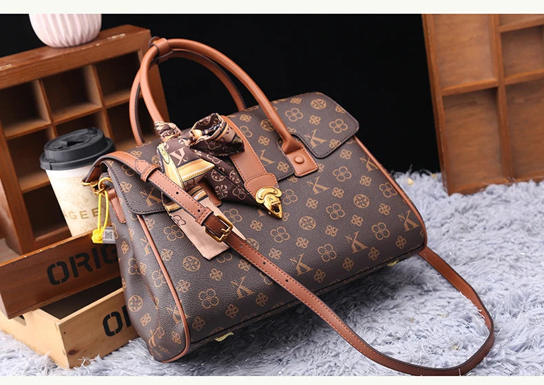 Bolso ligero de marca de lujo para mujer, bolso de gama alta versátil a la moda, bandolera de un solo hombro a la moda de gran capacidad, 2025
