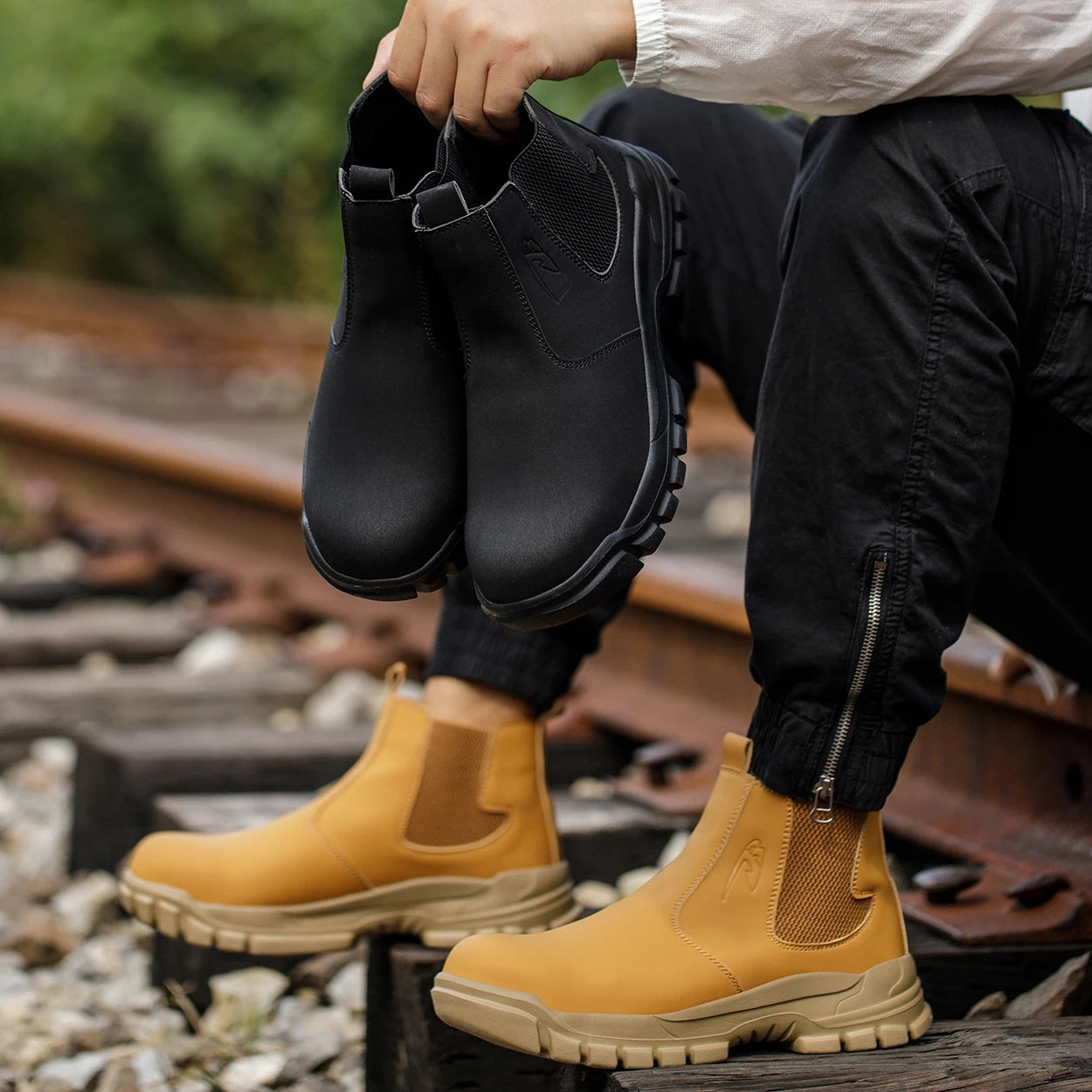 Botas de trabajo de seguridad impermeables para hombre, zapatos con punta de acero, botas tácticas de senderismo y aventura al aire libre, antiimpacto y antipinchazos