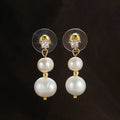 Nuevos pendientes barrocos de perlas de agua dulce de moda. Pendientes largos de tres cuentas simples, elegantes y versátiles.