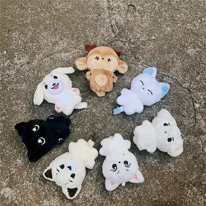 Llaveros de peluche de dibujos animados de Kpop de moda: JUNGWON, SUNGHOON, JAY, NIKI, JAKE, HEESEUNG, SUNOO - Colgantes para bolsos