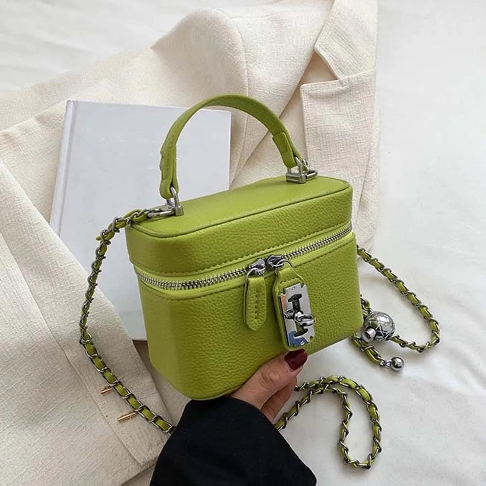 Bolso de mano cuadrado compacto con textura granulada, cierre de cremallera, estilo macaron, de cuero vegano, construcción sólida.