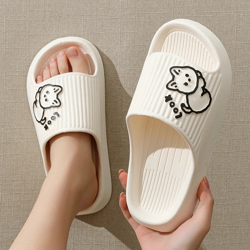 Zapatillas de baño con plataforma gruesa para mujer, chanclas antideslizantes de dibujos animados de gato, sandalias de playa de verano, zapatos de interior, 2023