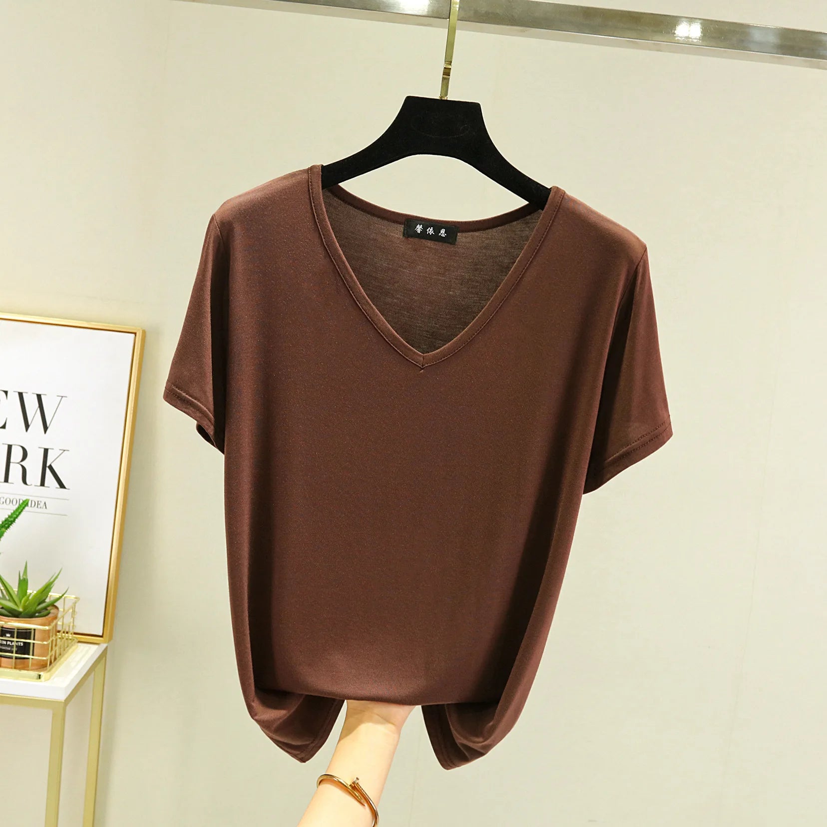 Camiseta de Modal con cuello en V para mujer, camisetas de fondo fino, camisetas holgadas de talla grande, ropa de calle, Top básico