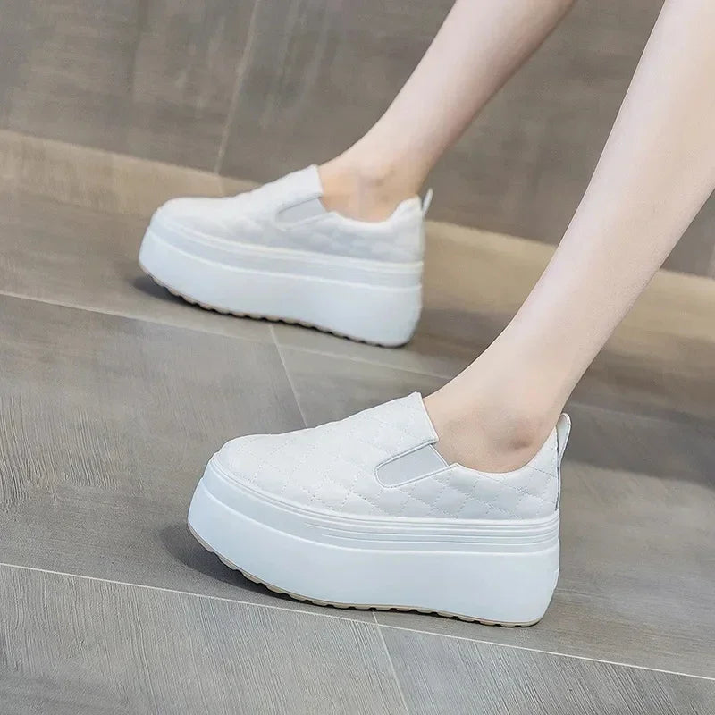 2025 zapatos de cuña de plataforma primavera otoño cabeza redonda Color sólido zapatillas gruesas Casual Slip on mocasines femeninos