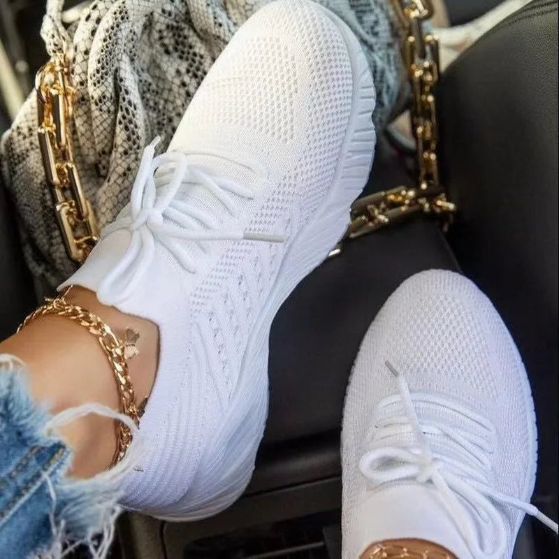 Zapatos deportivos informales rojos para mujer, zapatillas de tenis de malla cómodas, zapatillas ligeras para mujer, zapatos vulcanizados para estudiantes de talla grande 43, novedad de 2025