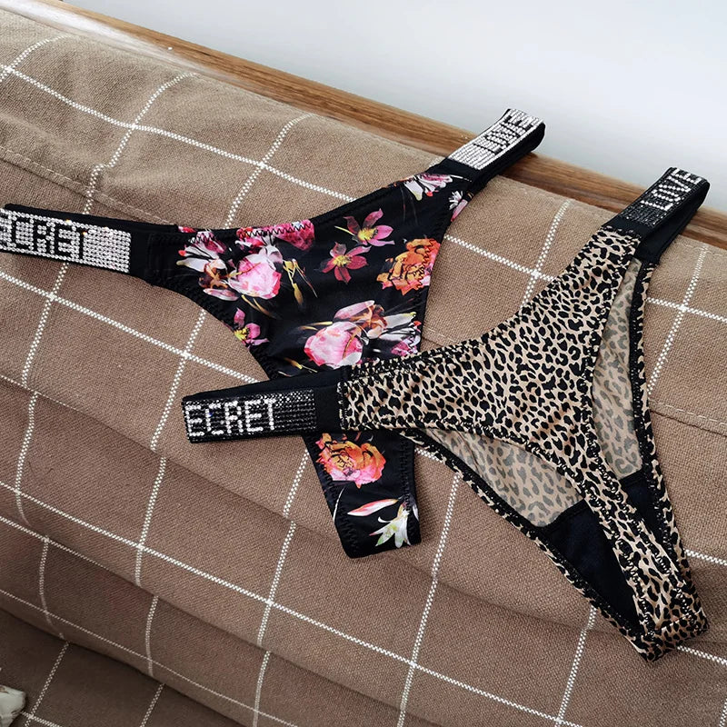 Tangas sexis de cintura baja para mujer, bragas con diamantes de imitación y letras, Tanga deportiva, pantalones cortos, calzoncillos con espalda en T, talla S-XL para Fitness