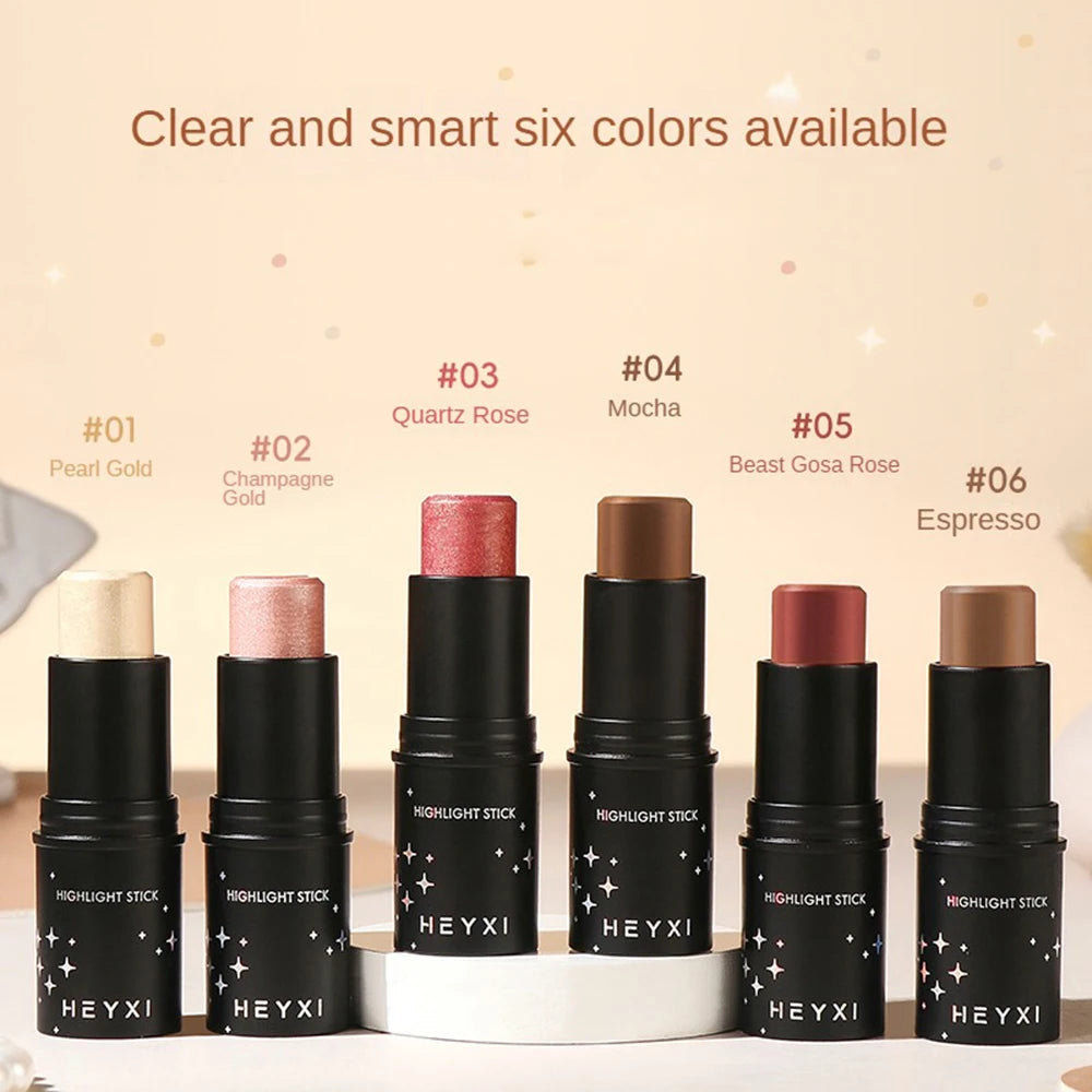 Barra de maquillaje de alto brillo, resistente al agua y al sudor, disponible en varios colores, con un aspecto natural tridimensional.