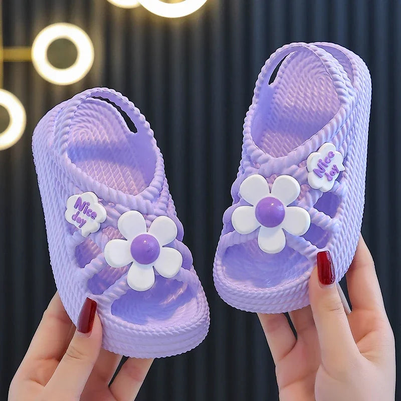 Nuevas Pantuflas Infantiles de Verano para Niñas y Niños, Antideslizantes para Baño y Playa, Sandalias de Suela Blanda para Bebés