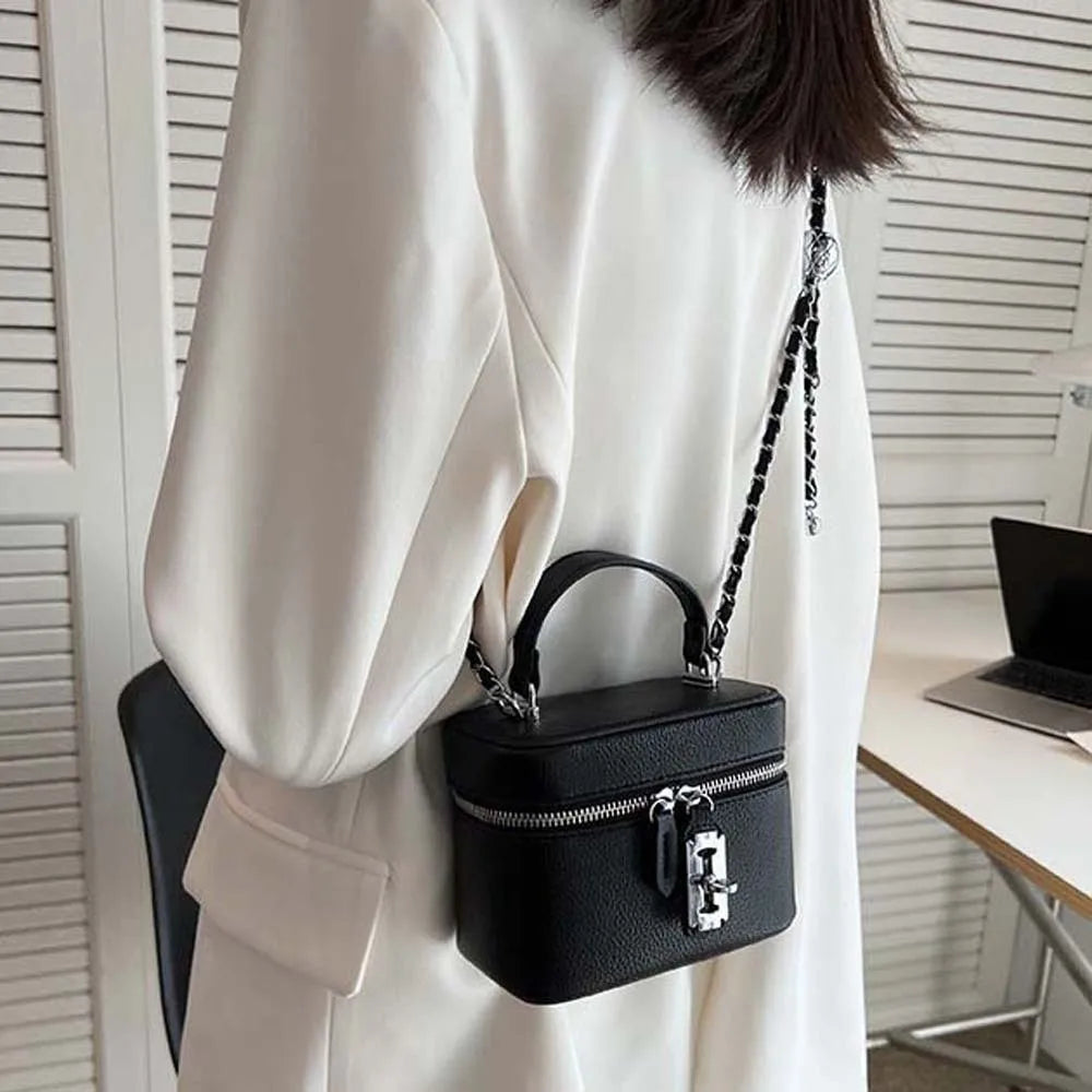 Bolso de mano cuadrado compacto con textura granulada, cierre de cremallera, estilo macaron, de cuero vegano, construcción sólida.