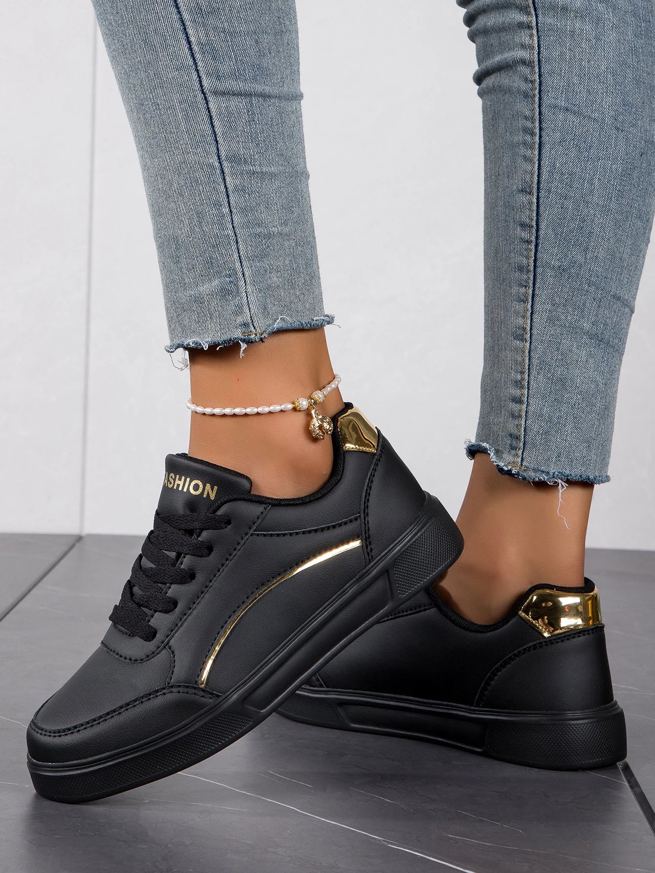 Baasploa Zapatillas de deporte informales para mujer Zapatillas de plataforma de cuero para mujer Zapatos de skate cómodos clásicos antideslizantes