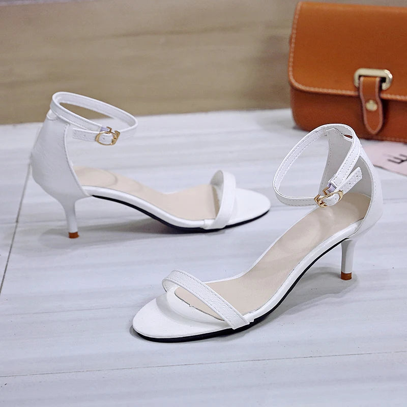 Nuevo Color sólido Simple Sexy elegante banquete fiesta tacones altos verano punta abierta cómoda hebilla sandalias de moda para mujeres
